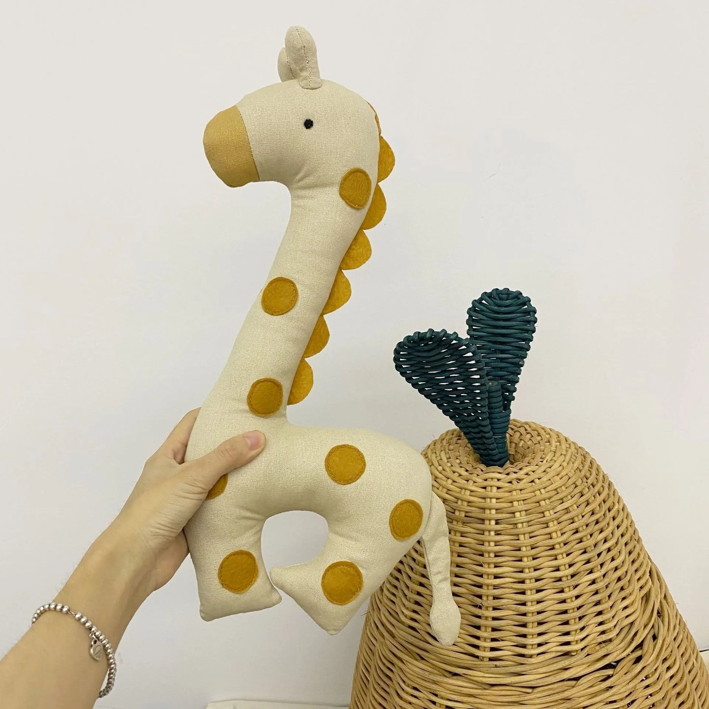 Doudou girafe brune