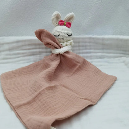Doudou lapin serviette pêche