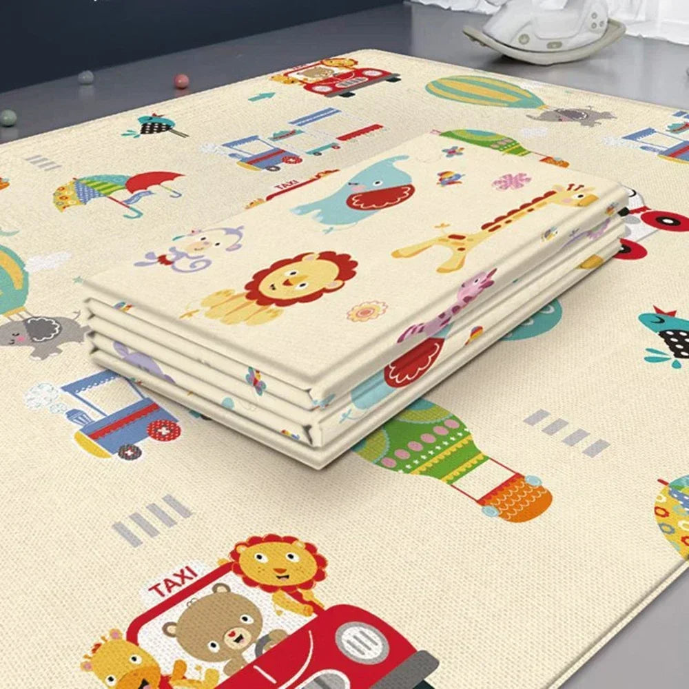 tapis d'éveil blanc avec véhicules